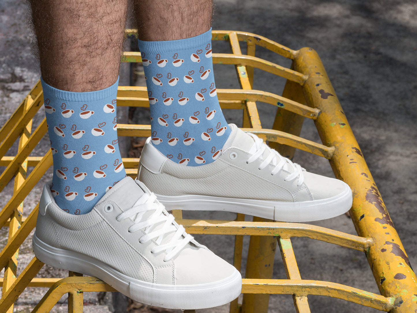 COFFEE CUP with Love Heart Pattern Socks