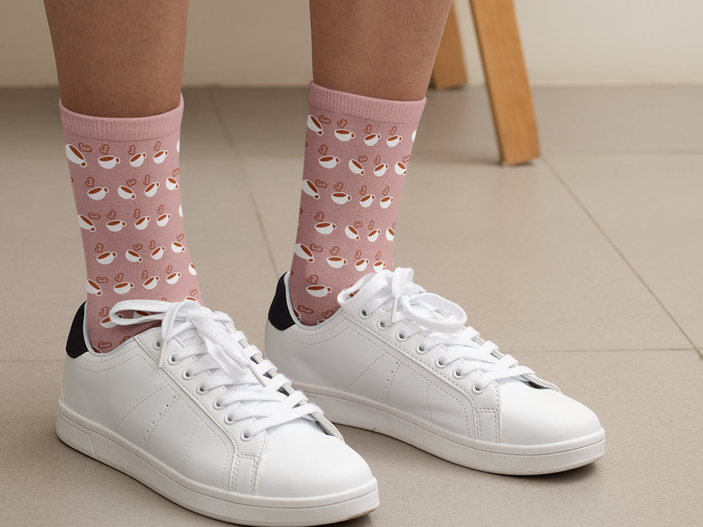 COFFEE CUP with Love Heart Pattern Socks